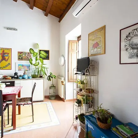 Apartment Anna's In Historical Center